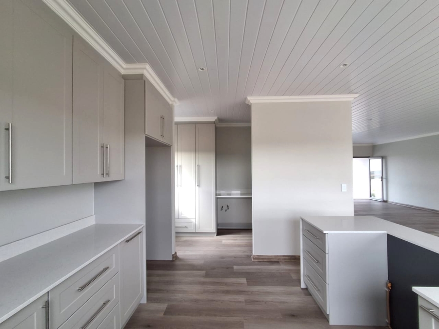 3 Bedroom Property for Sale in Stilbaai Wes Western Cape